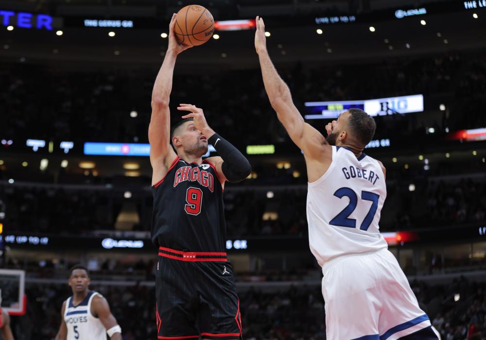 更衣室的竞 更衣室的竞